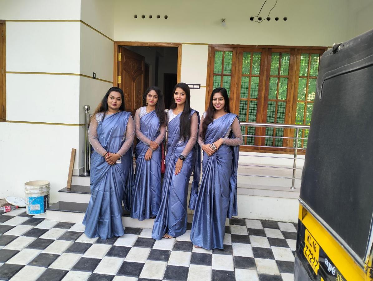 Devi Kripa Residency Apartment วาร์คาลา ภายนอก รูปภาพ